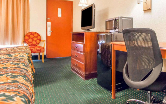 Rodeway Inn Mount Laurel Hwy 73