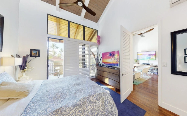 Luana Kai C-301 3 Bedroom Condo by RedAwning