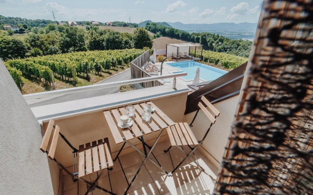 Tri lučke hotel & restaurant