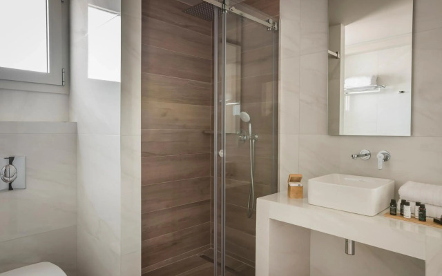 Ionian Plaza Hotel