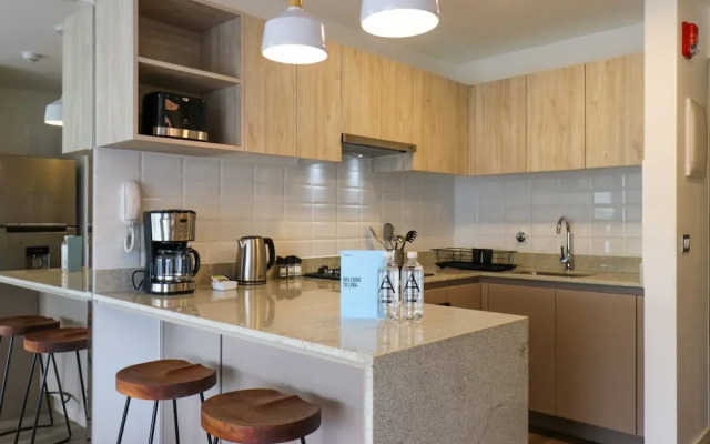 w Comfortable 1BR w Modern Balcony in San Isidro