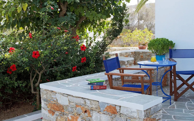 Spyridoula Rooms & Studios Folegandros