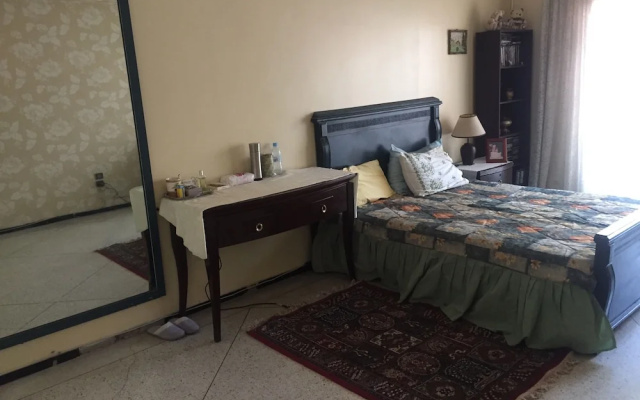 Room-property Located in a Quiet Area cl