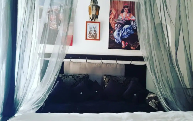 Riad Lalla Mira