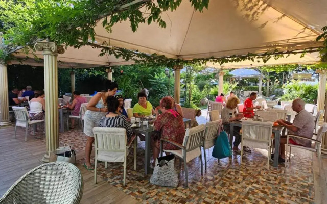 Hotel Shipka Beach