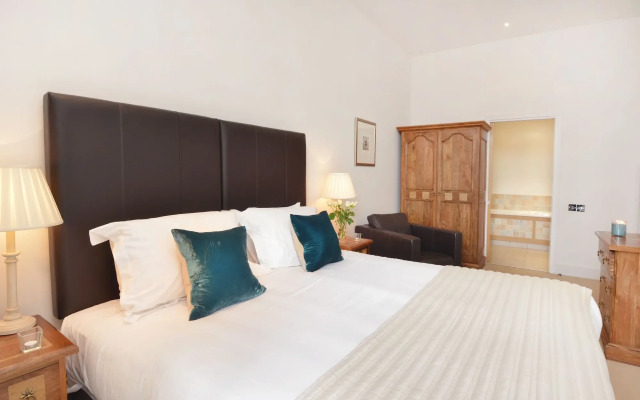 Highland Apartments By Mansley