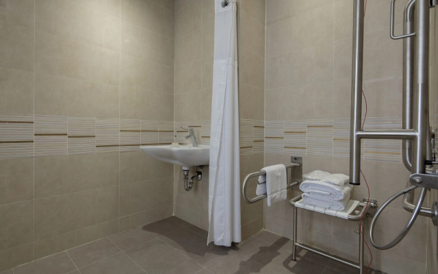 Doubletree by Hilton Istanbul Umraniye