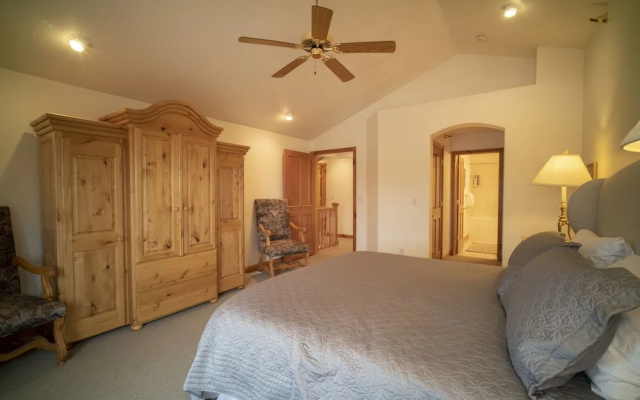 3 Bedroom 3 Bathroom Chalet 719