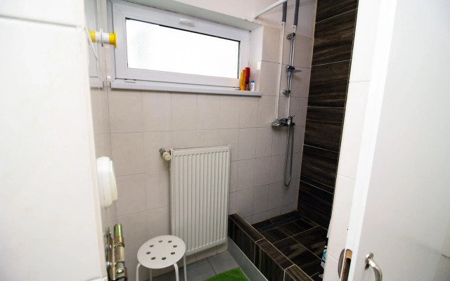 Nitra Glycerin Hostel