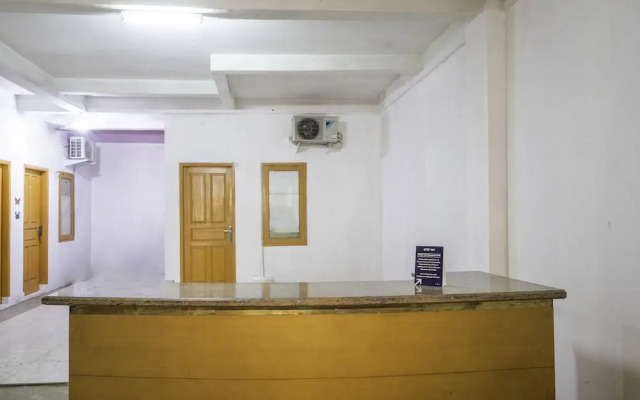 OYO Life 2412 Mandala Residence