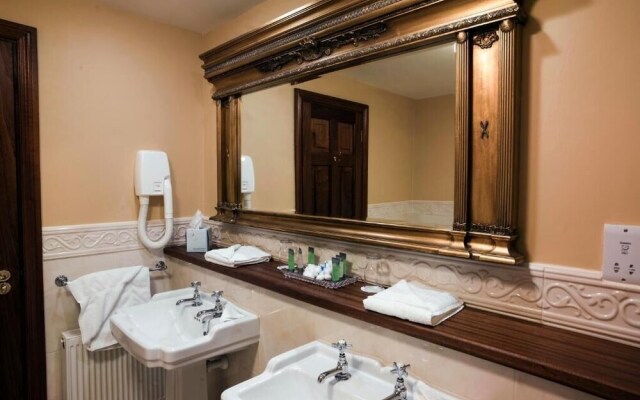 Earls Court House Hotel