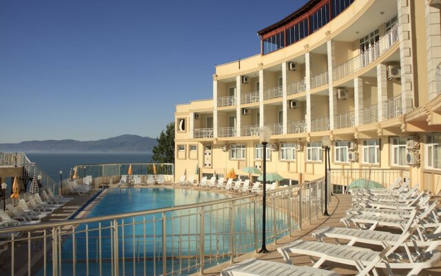 Dogalya Hotel