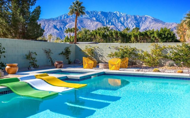 Palm Springs Vibe