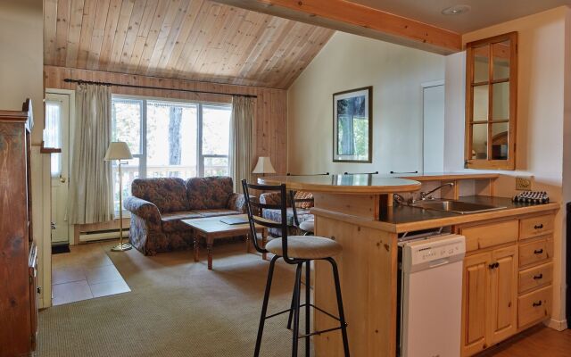 Sir Sam's Inn & Waterspa - Adults Only