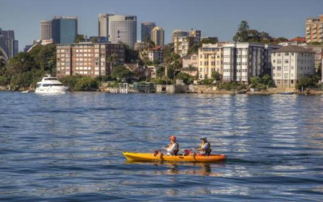 Summery, spacious 4 bed home in Kurraba Point