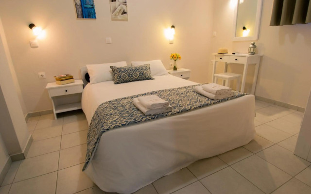 Galini Oia - Adults Only