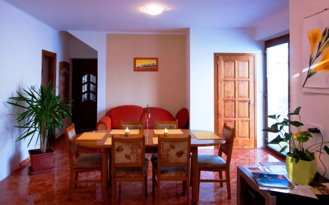 Bella Vendégház Palkonya