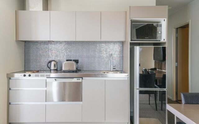 Auckland CBD Modern 2 Bedroom Apartment
