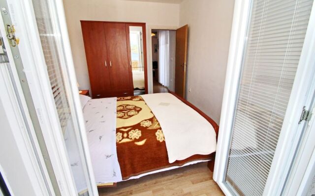 Apartments Nodilo