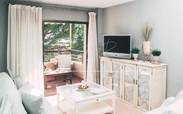 Enjoy2Rent BahiaBlanca beautiful Apartment, Marbella