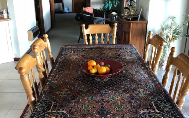 Chartre' Manor Bed & Breakfast