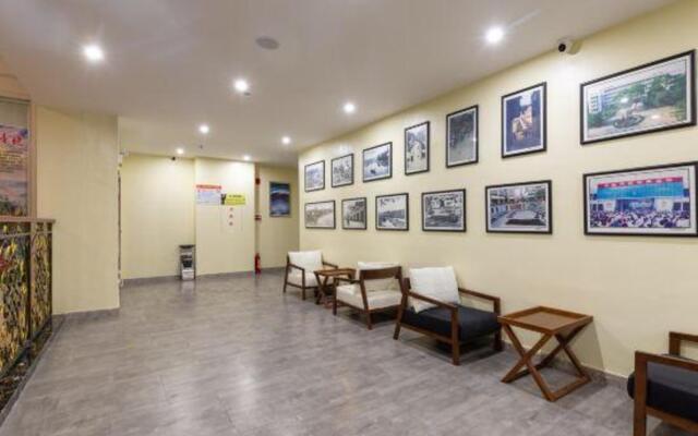 V8 Boutique Hotel