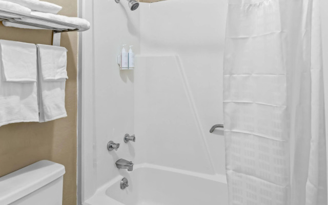 Super 8 by Wyndham Columbia SC / Ft. Jackson