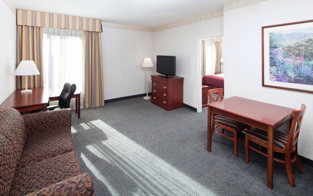 Red Lion Hotel & Conference Center - Seattle/Renton