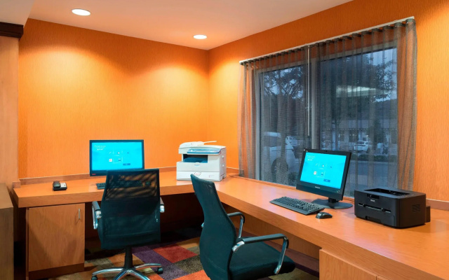 Fairfield Inn & Suites by Marriott State College