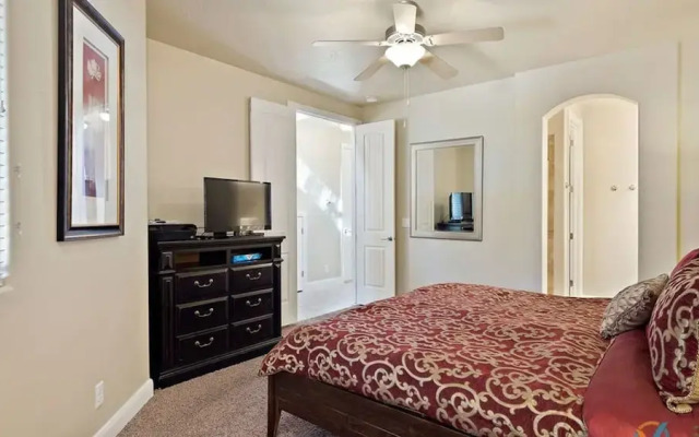 Bike-on-inn 3 Bedroom Apts by RedAwning