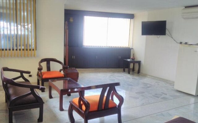 Hotel Ribera Del Rio Av 2N