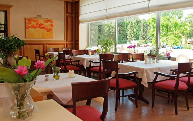 Waldhotel Felsenkeller