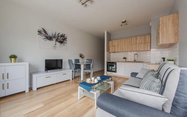 P&O Apartments Solec 13 with AC