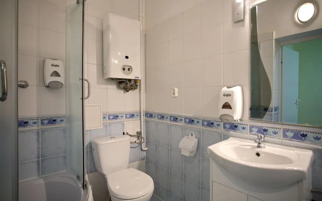 Enigma Hostel  Apartments