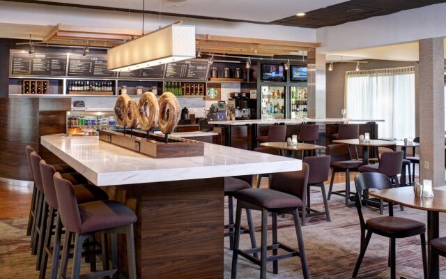 Courtyard by Marriott Louisville East