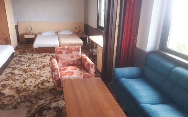 Family Hotel PRILIV