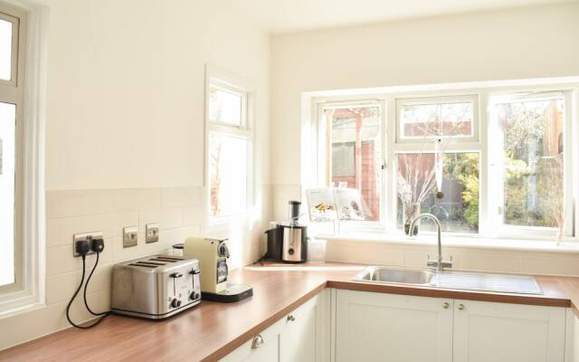 3 Bedroom Brighton Townhouse with Garden