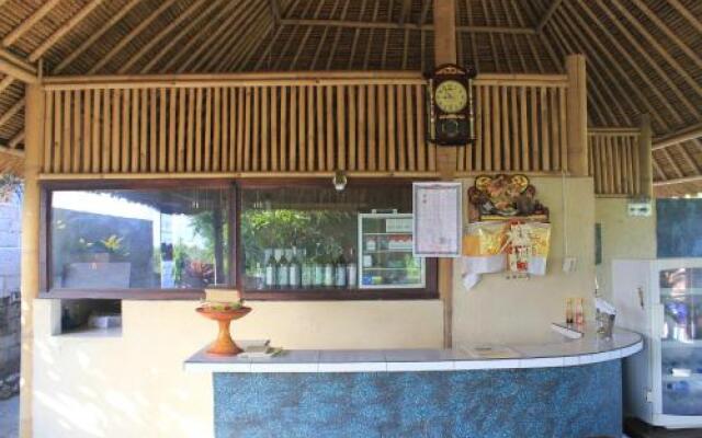 Warung Santa Fe and Bungalows