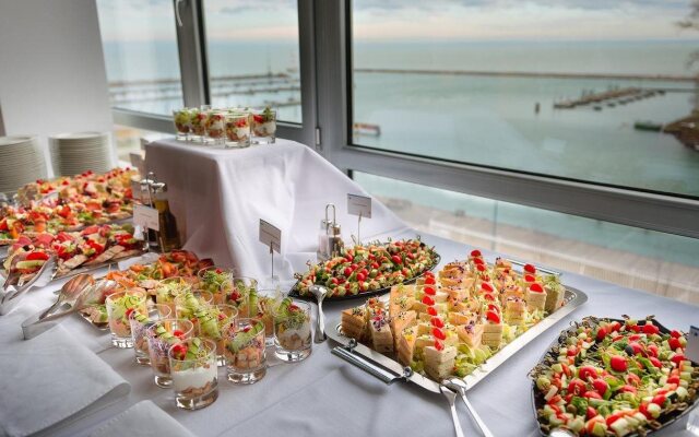 Hotel Yacht Wellness & Business