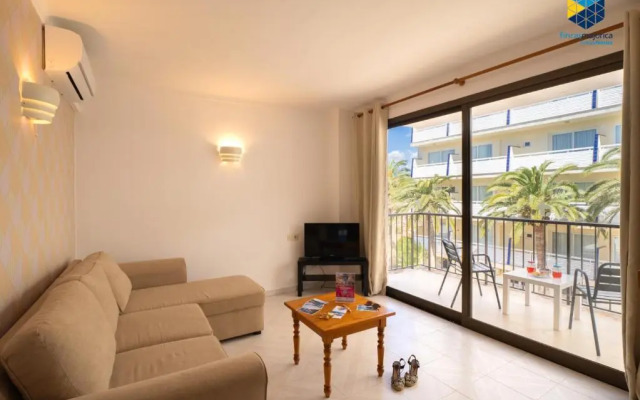 Bella Maria Apartments & Pool Club