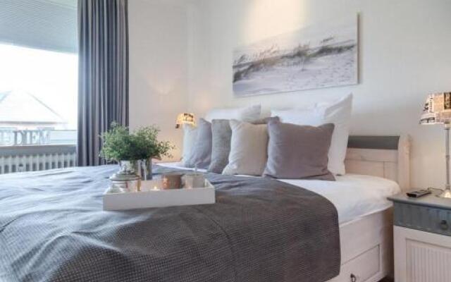 Jhm25 6 At The Boardwalk