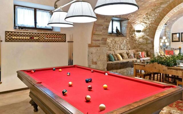 Independent Villa With 12 Beds-villa Aiola