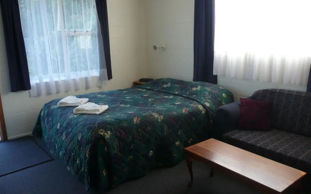 Alma Motel
