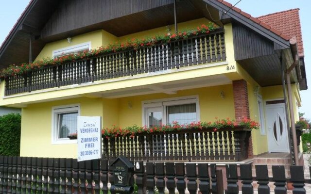 Zsuzsi Vendégház