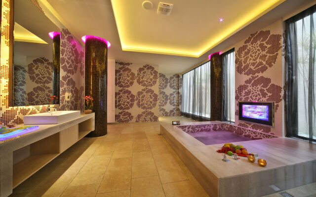 Han Guan Motel