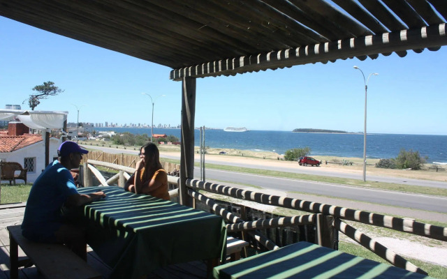 Mansa Beach Hostel