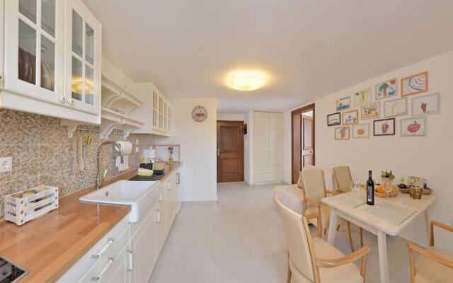 CENTER Penthouse - MEDIEVAL Town 10'- BEACH 2'