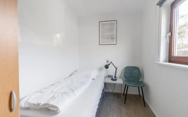 Tastefully Furnished Detached Bungalow for 5 People
