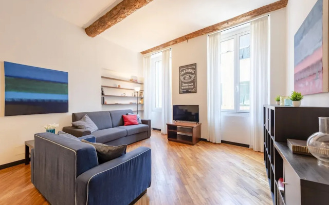 Charming Flat Next to Genoa s Aquarium