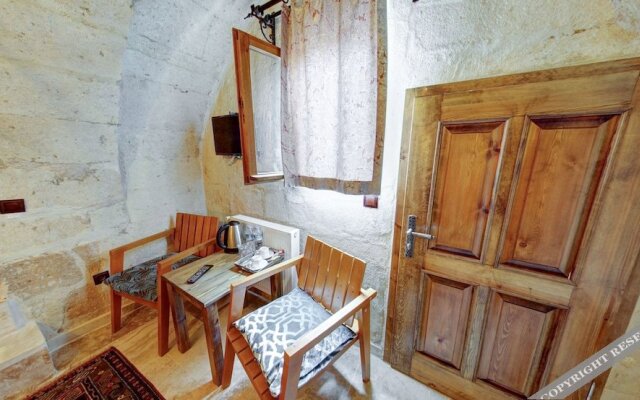 Zula Cave House